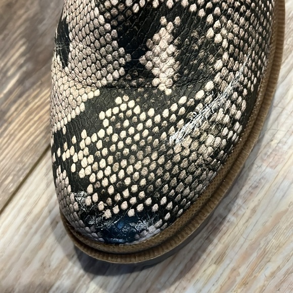 Universal Threads waterproof snakeskin boots - Picture 5 of 6